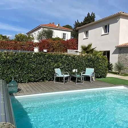 Hébergement de vacances Superb Modern - Sea View Pool